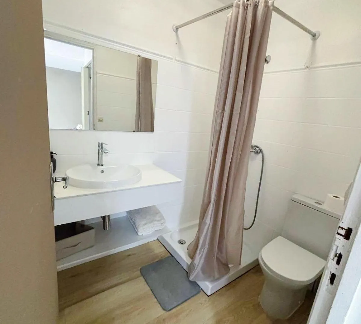 Apartment La Luciole - F1 Climatise Au Coeur De Fort-De-France